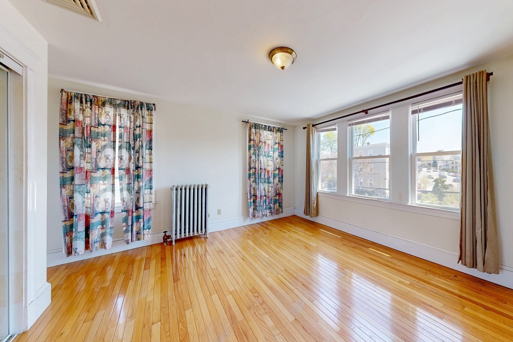 139 Selden St Property Photo 34