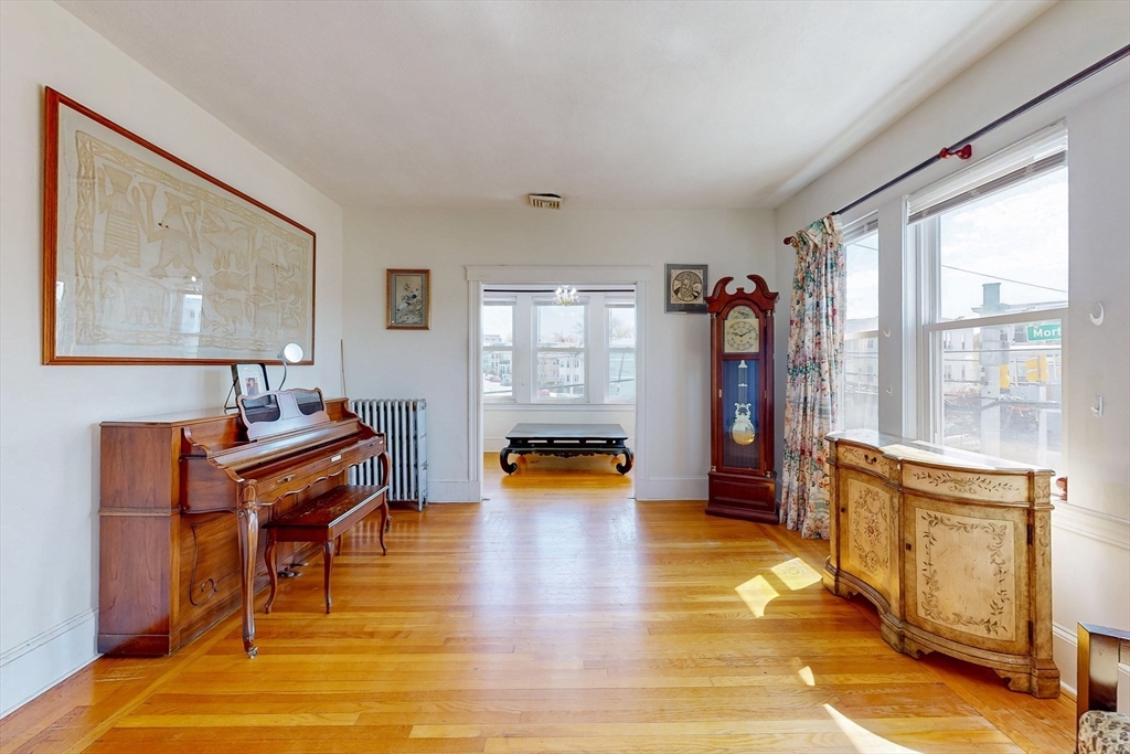 139 Selden St Property Photo 36