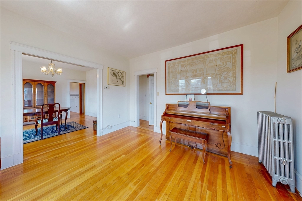 139 Selden St Property Photo 38
