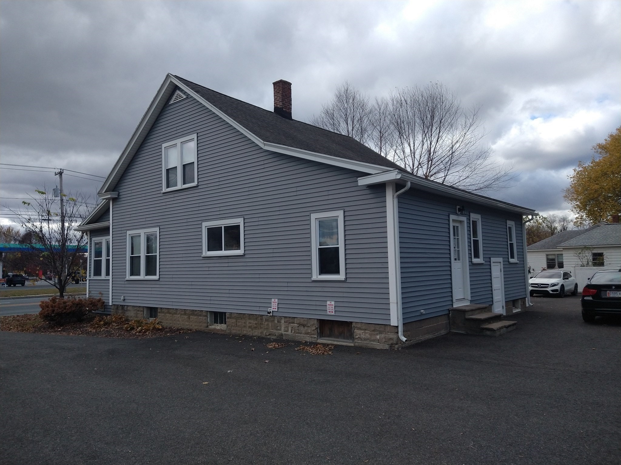 26 Russell St # B Property Photo 7