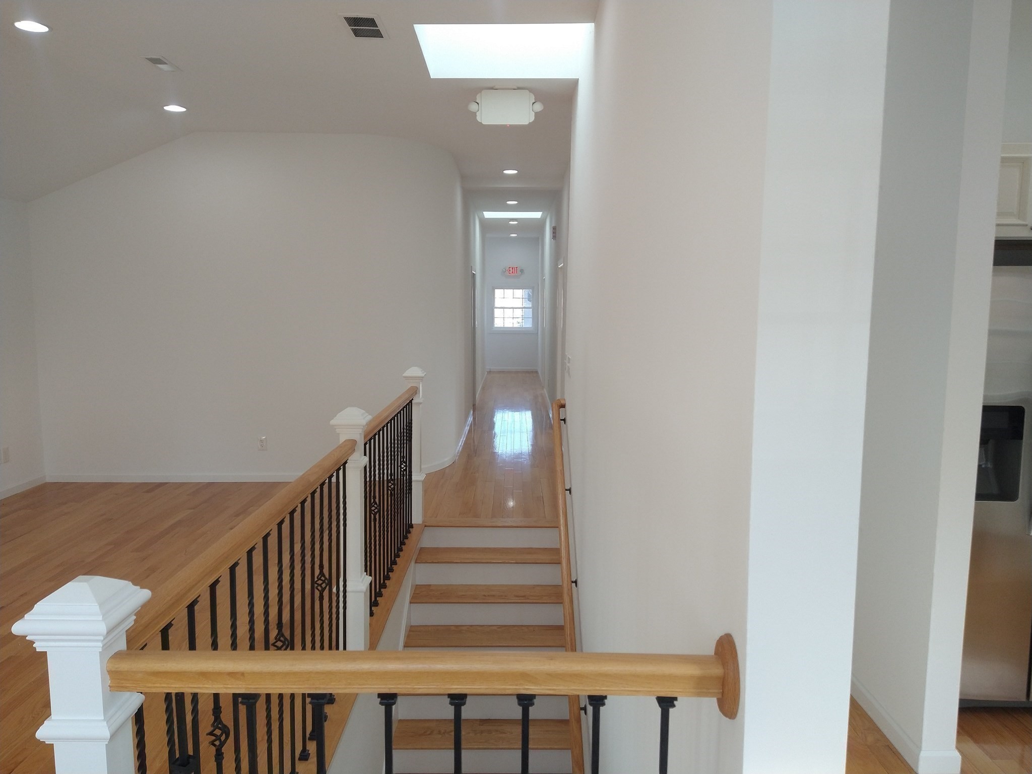 26 Russell St # B Property Photo 12
