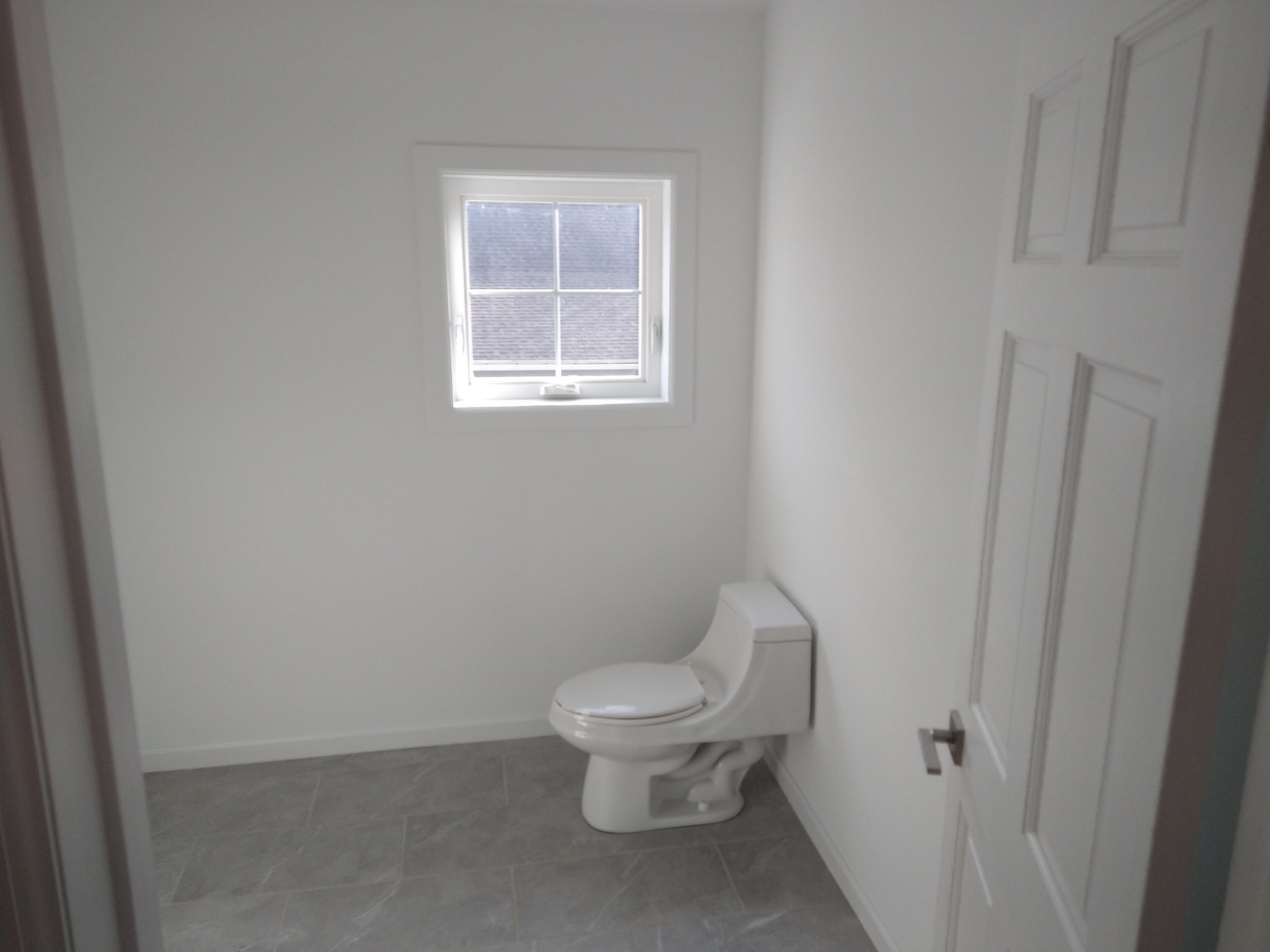 26 Russell St # B Property Photo 15