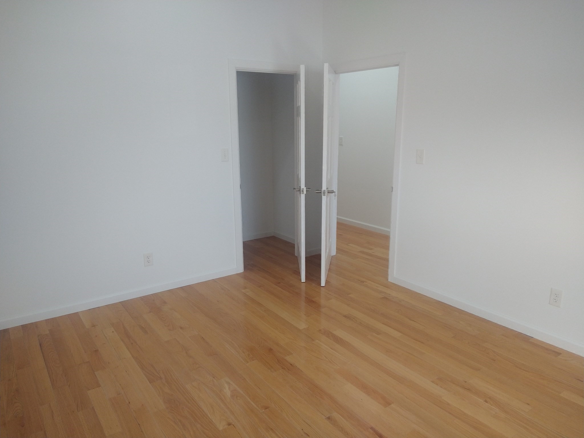 26 Russell St # B Property Photo 20
