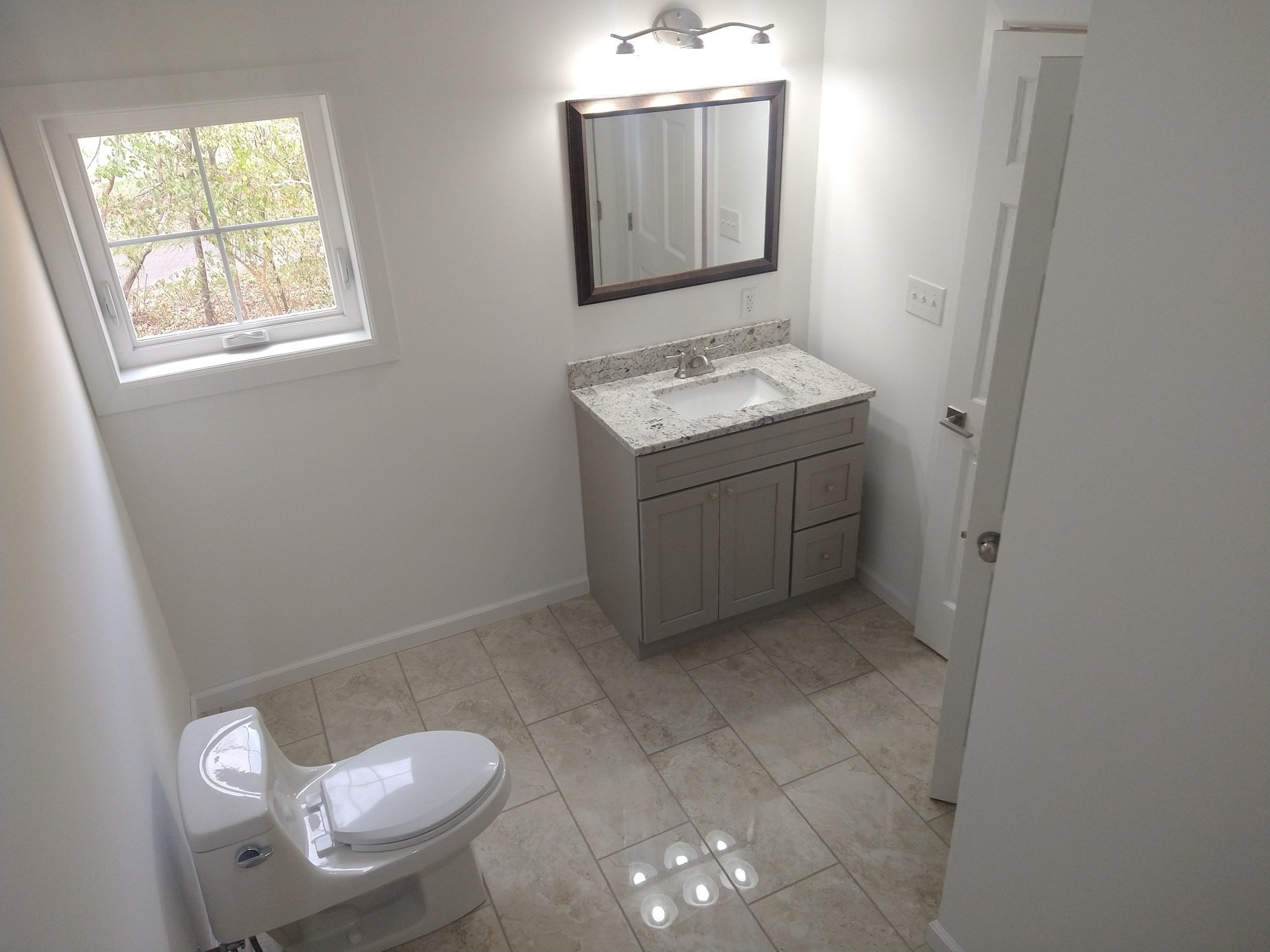 26 Russell St # B Property Photo 22