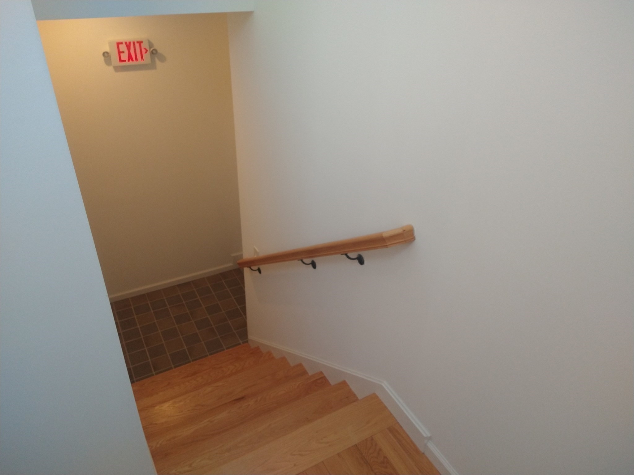 26 Russell St # B Property Photo 25
