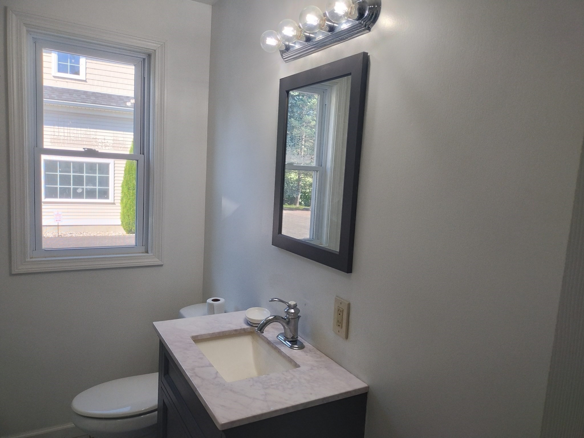26 Russell St # B Property Photo 36