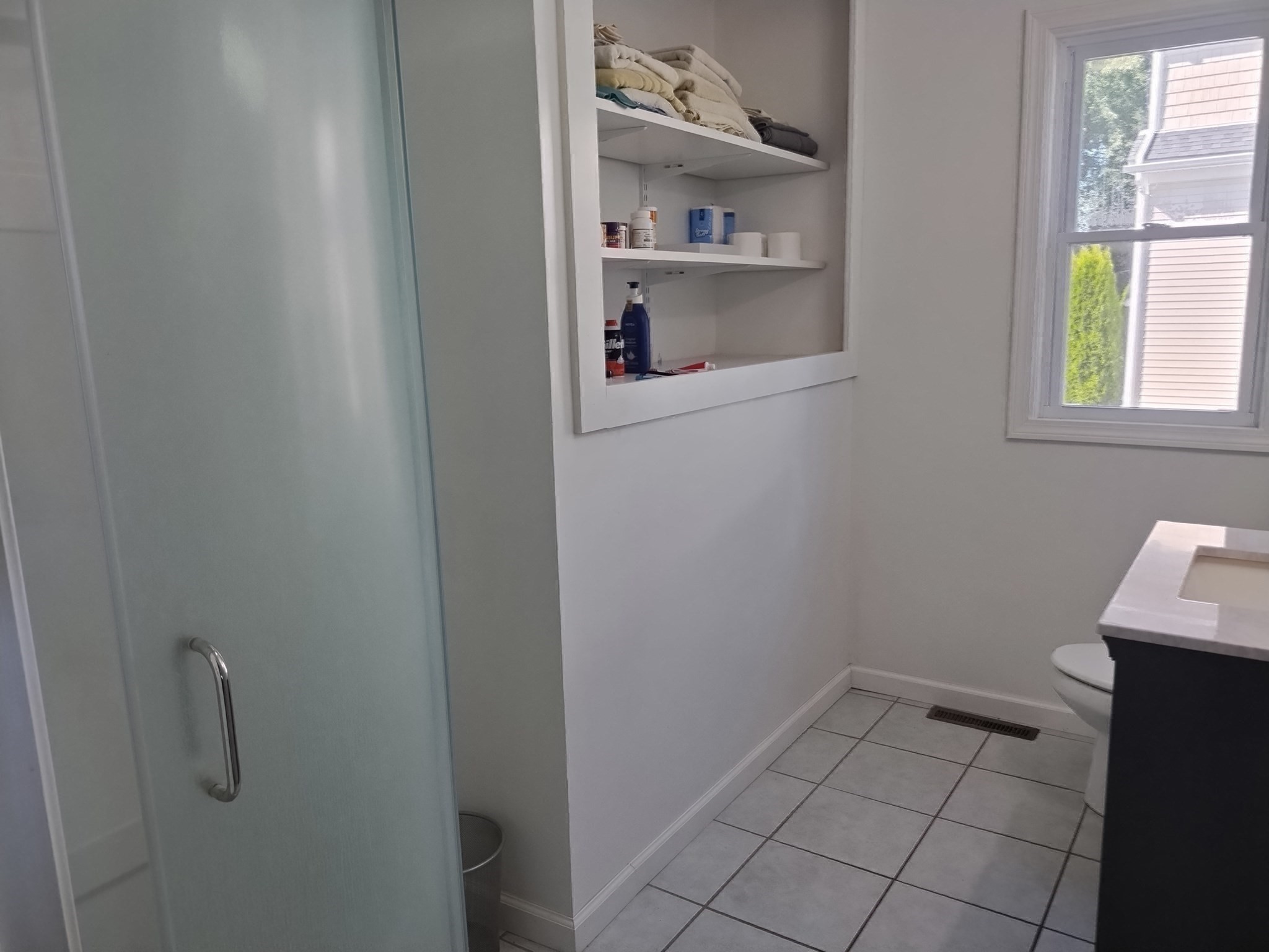 26 Russell St # B Property Photo 37