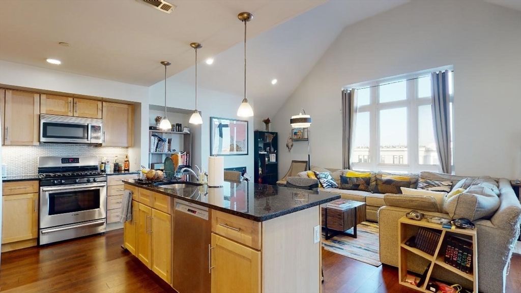 1501 Commonwealth Ave