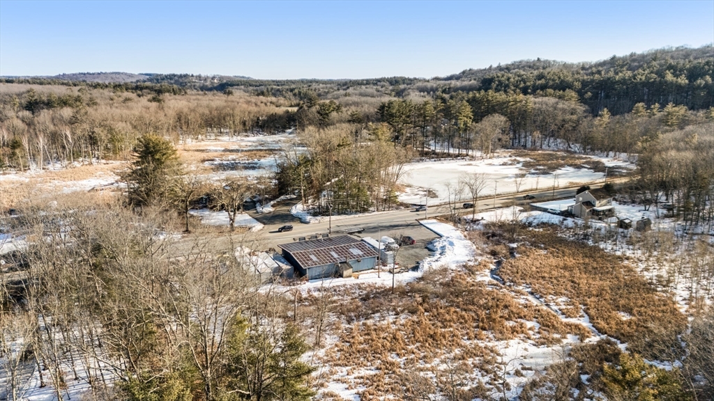 746 Amesbury Road Property Photo 14