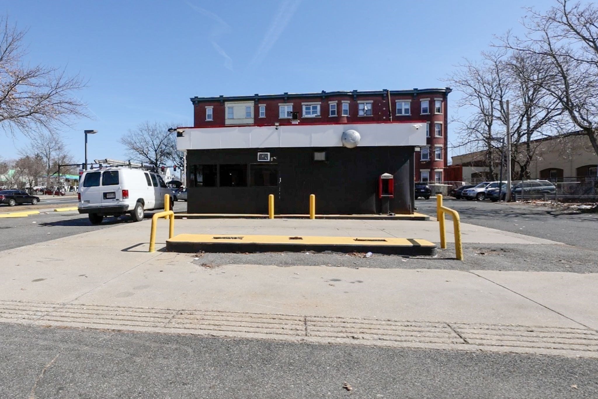671 State St Property Photo 4
