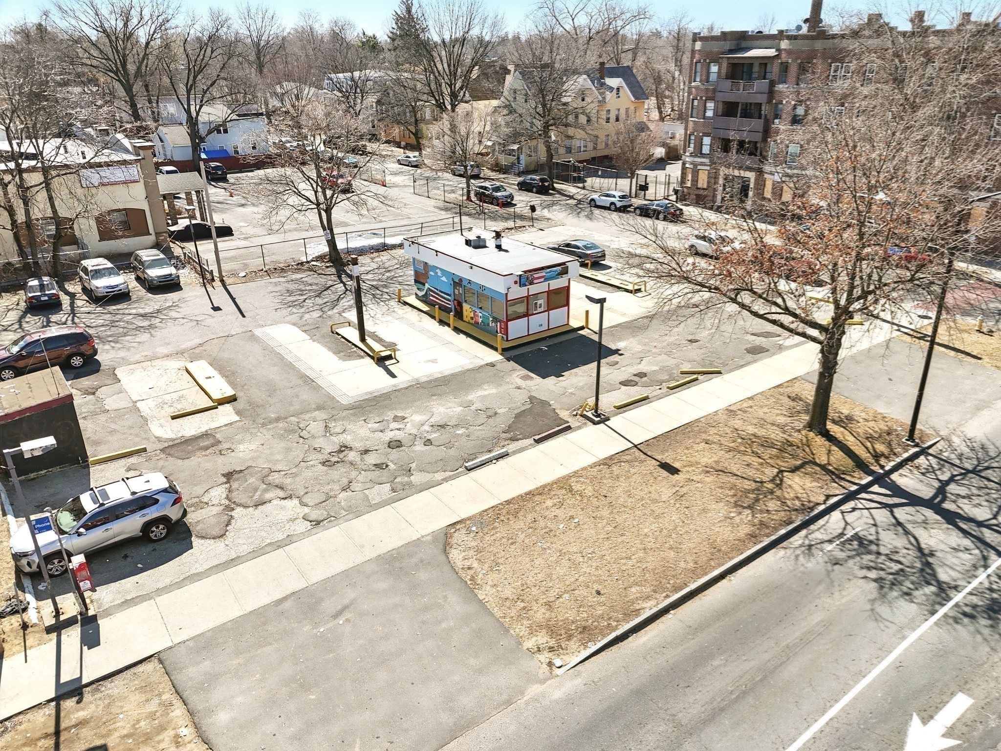 671 State St Property Photo 9