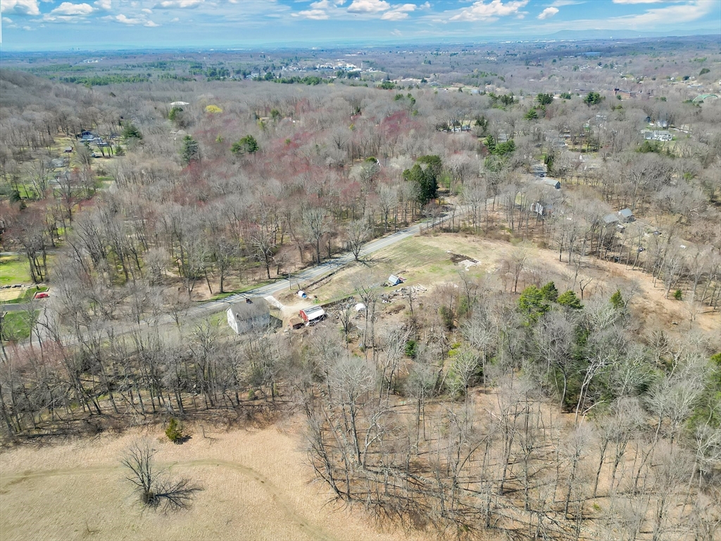 182 Mountain Rd Property Photo 3