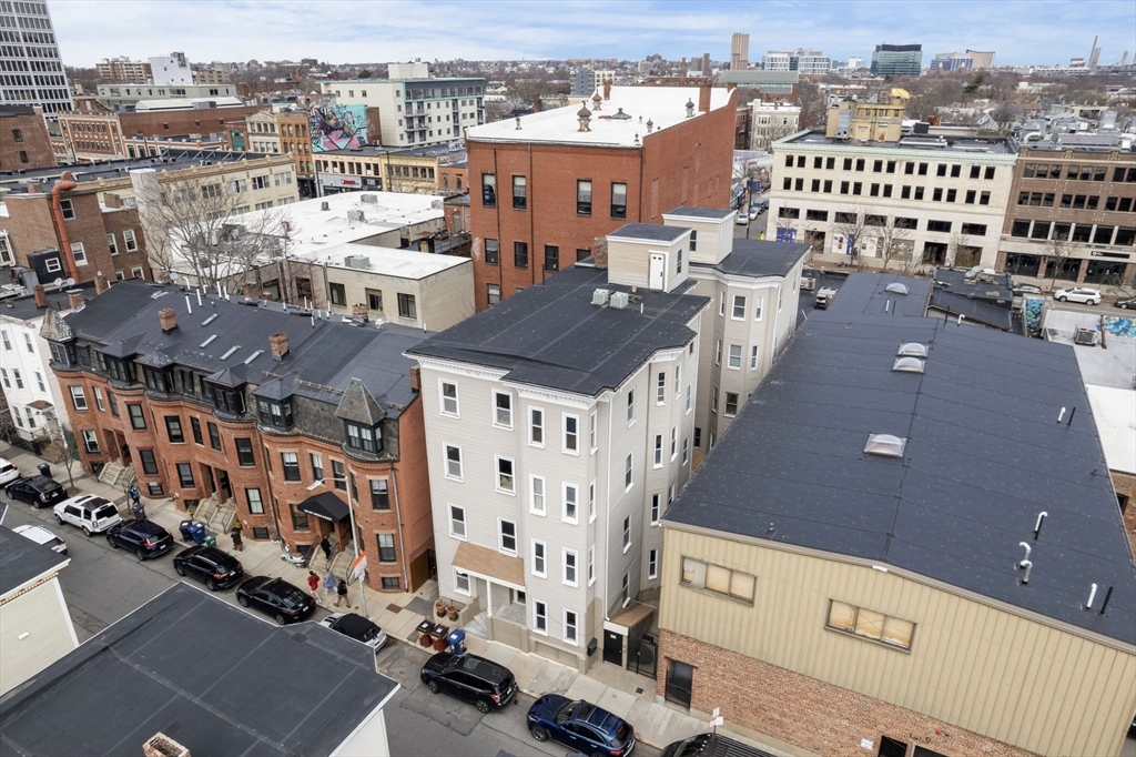 195 Green Street Property Photo 1