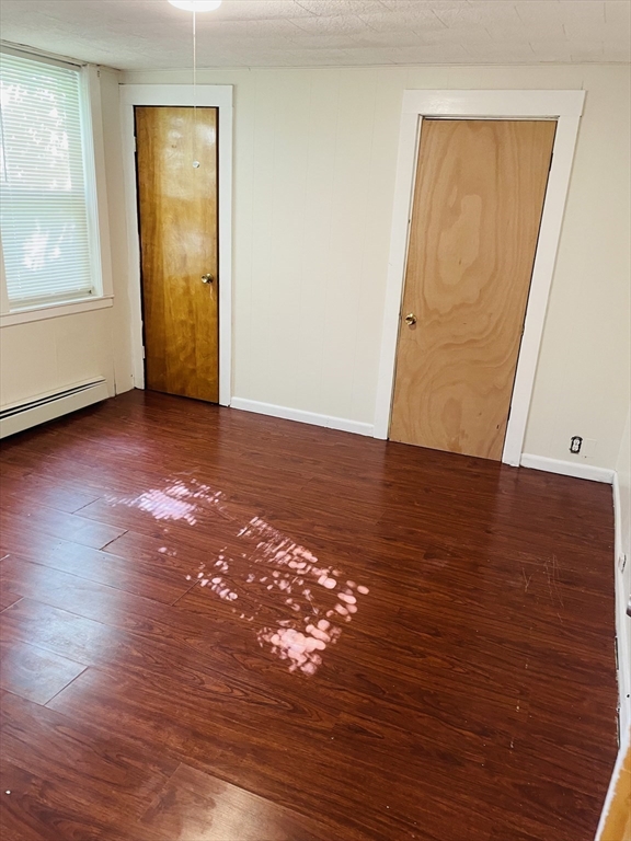 39 Groves Ave Property Photo 8