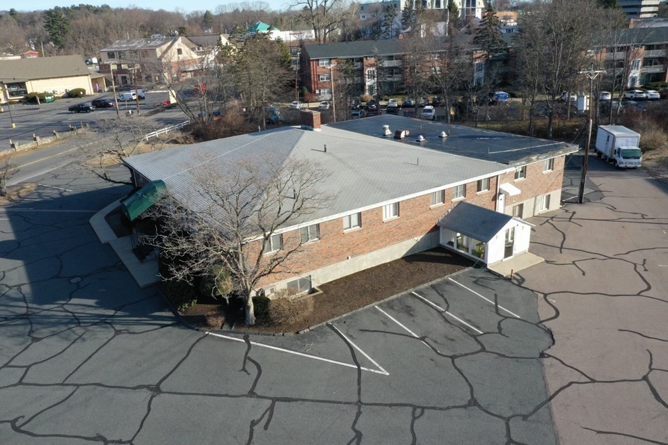 235 Walnut St Property Photo 1
