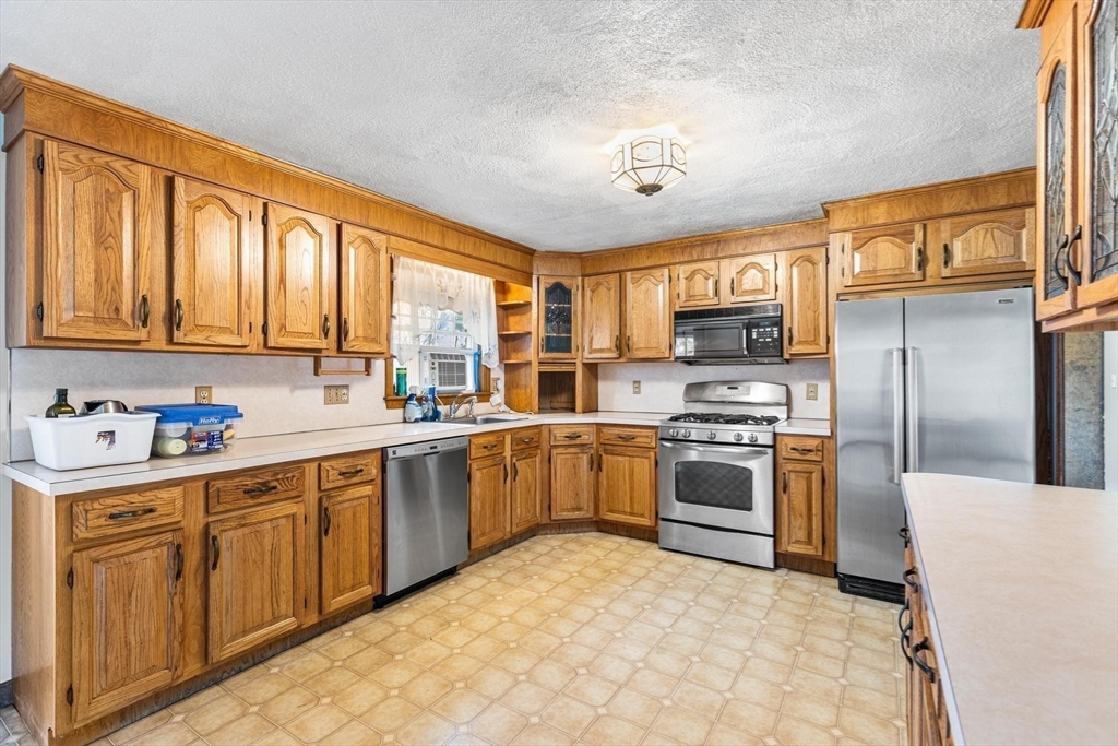 30 Wyman Rd Property Photo 12