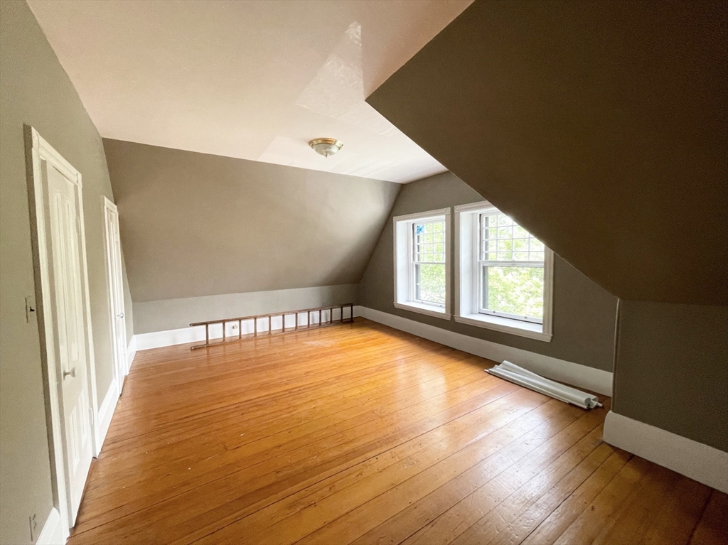 242 Walnut St Property Photo 15