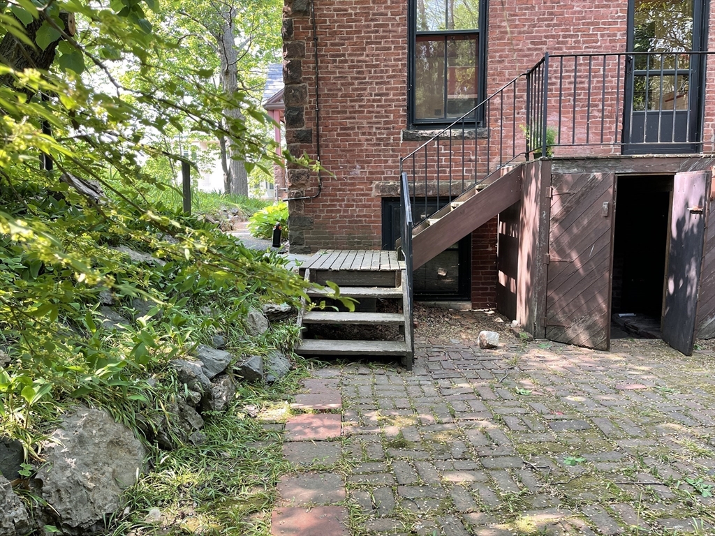 242 Walnut St Property Photo 19