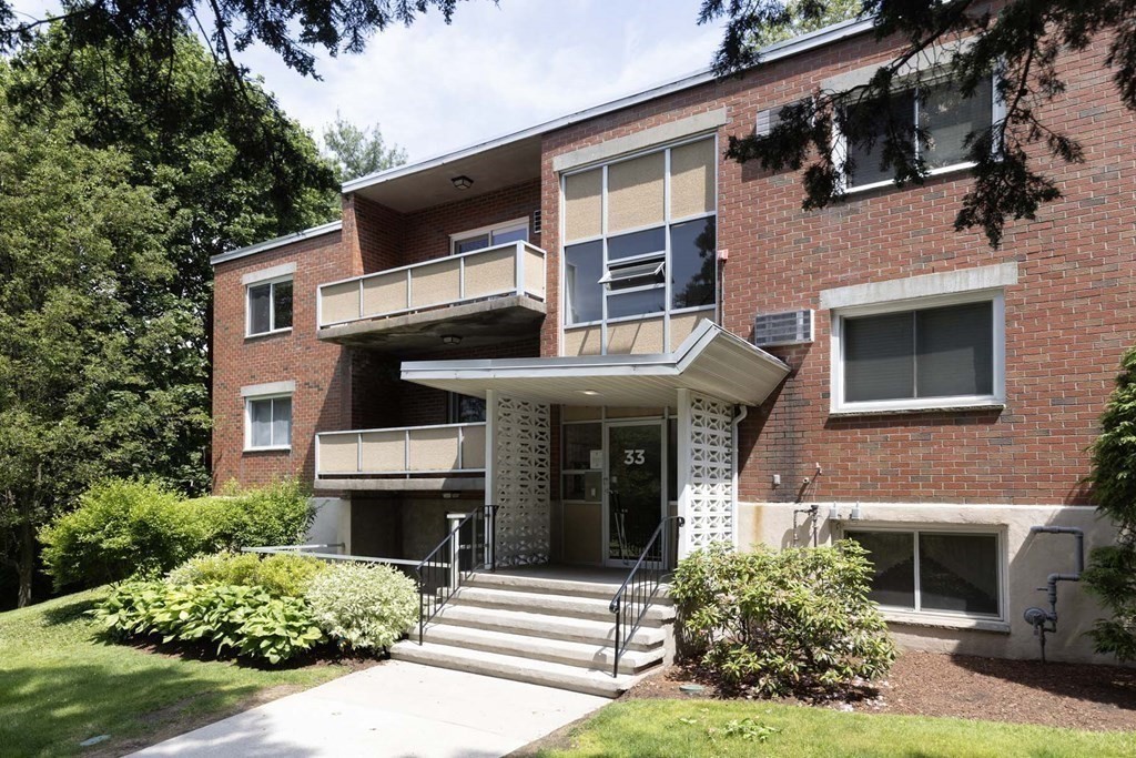 33 Jacqueline Road Property Photo 1