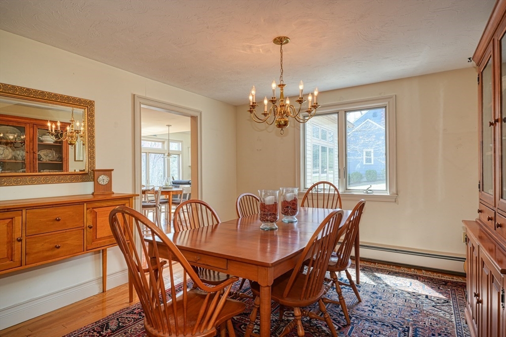 166 Willowgate Rise Property Photo 6