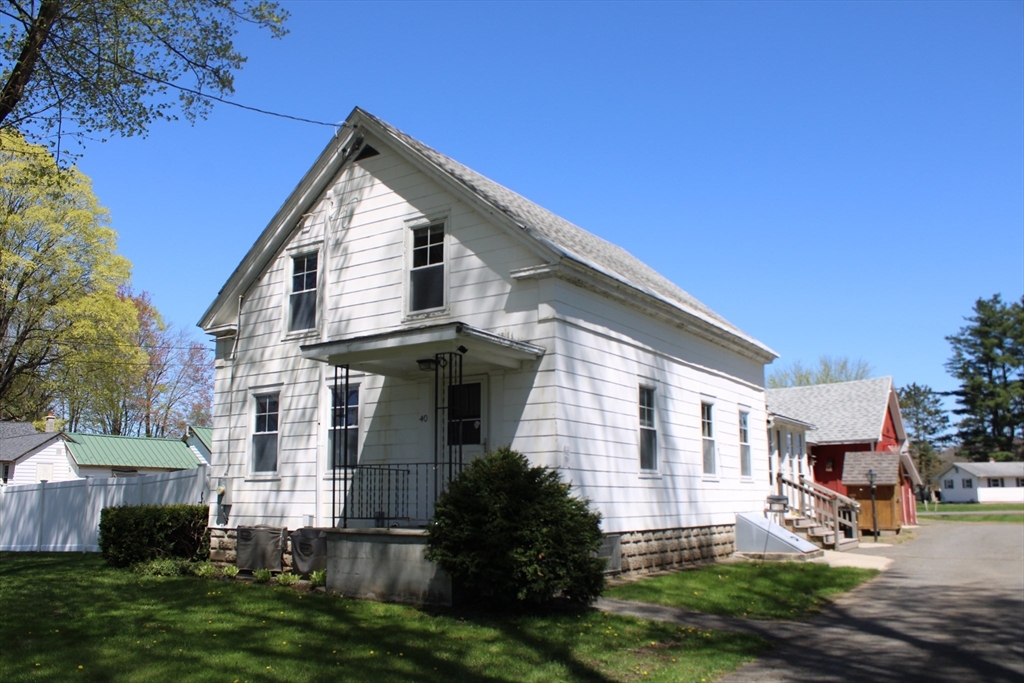 40 Conway St