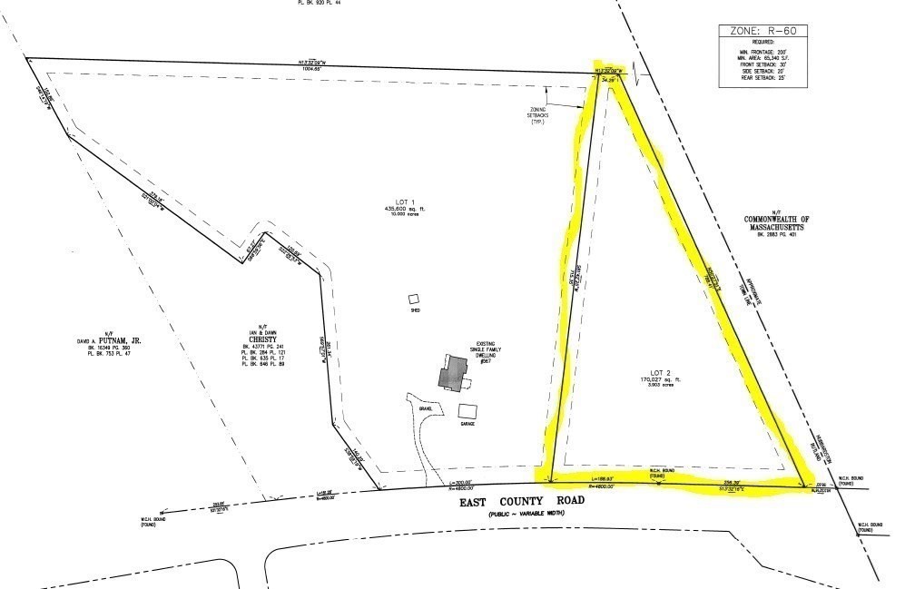 569 E County Rd Property Photo 3