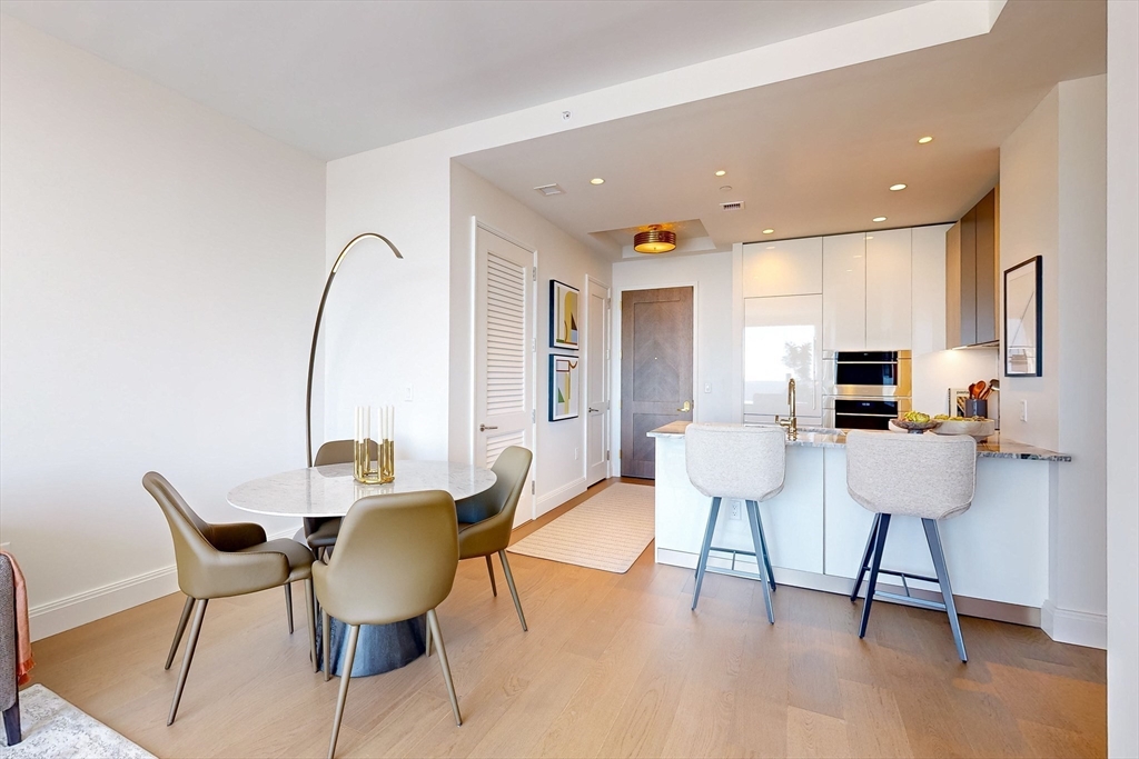 240 Devonshire Street # 4007 Property Photo 3