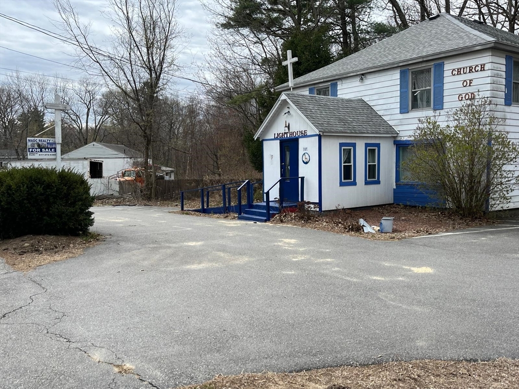107 Whalom Rd Property Photo