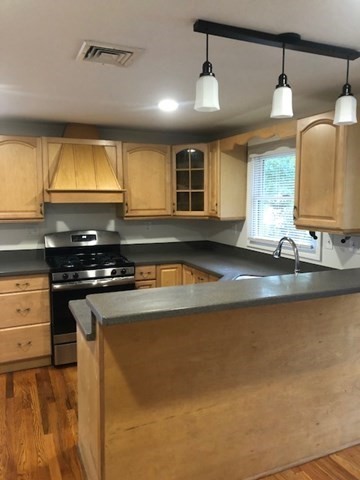 121 Park Ave Property Photo 1