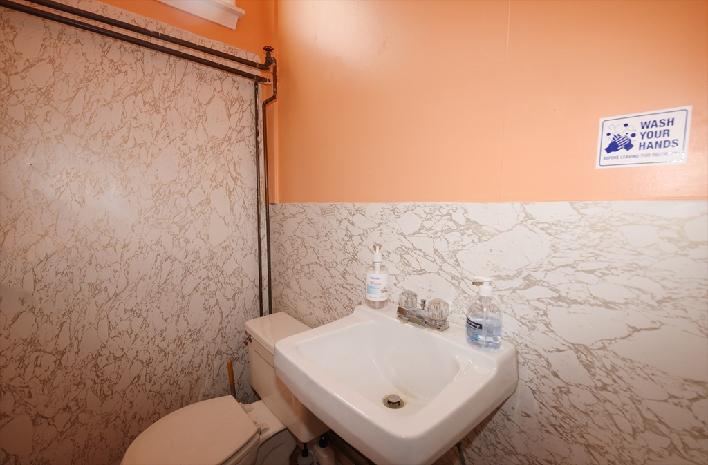 62 Beach St Property Photo 13