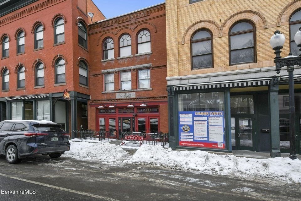 47 Park St Property Photo 2