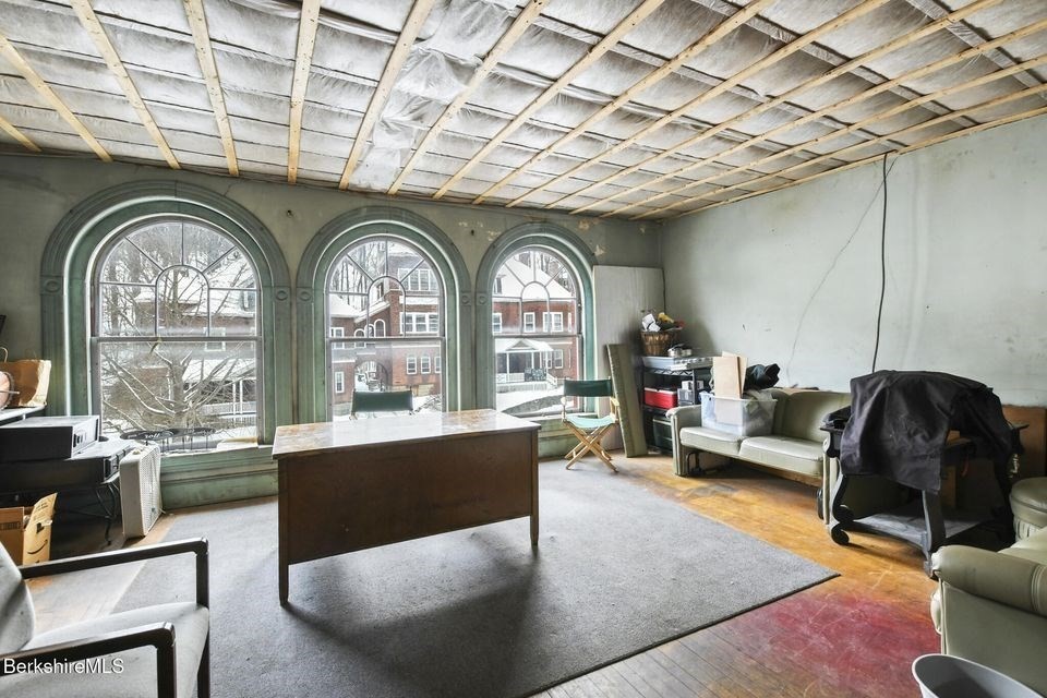 47 Park St Property Photo 36