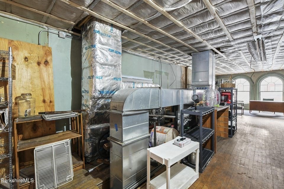 47 Park St Property Photo 38