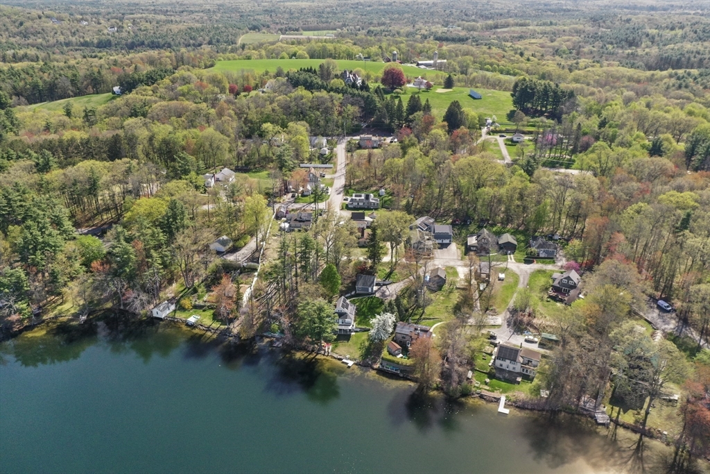33 Lakeview Avenue Property Photo