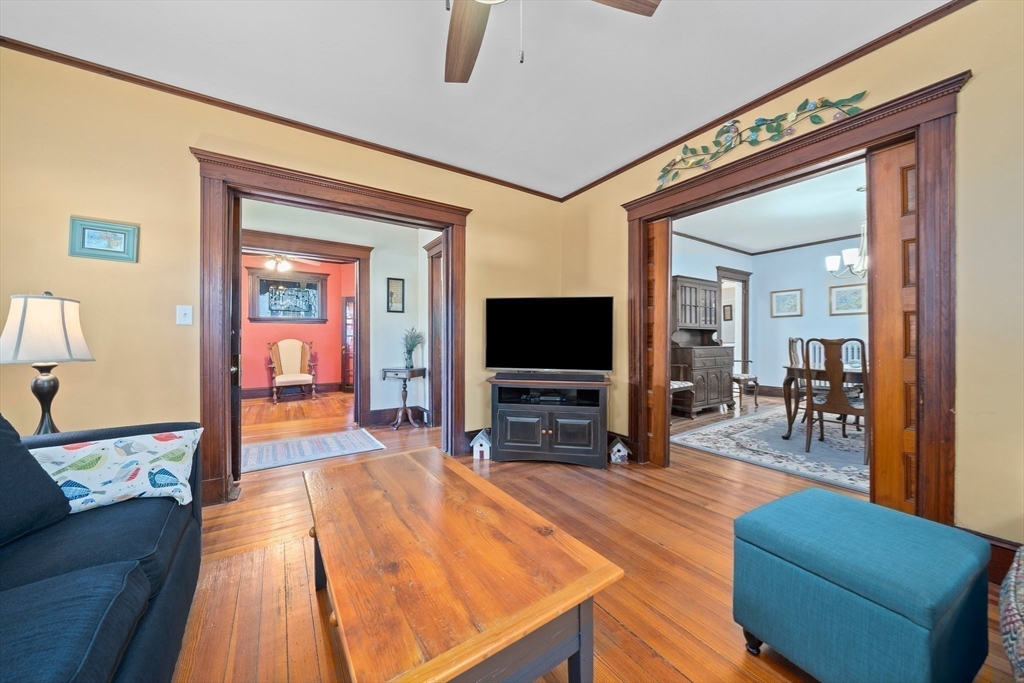 35 Hobart Ave Property Photo 11