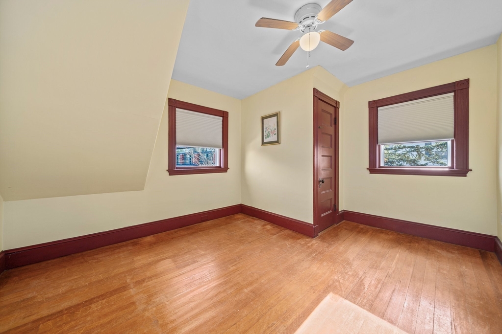 35 Hobart Ave Property Photo 16