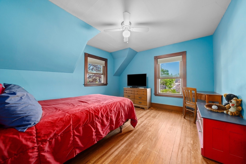 35 Hobart Ave Property Photo 17