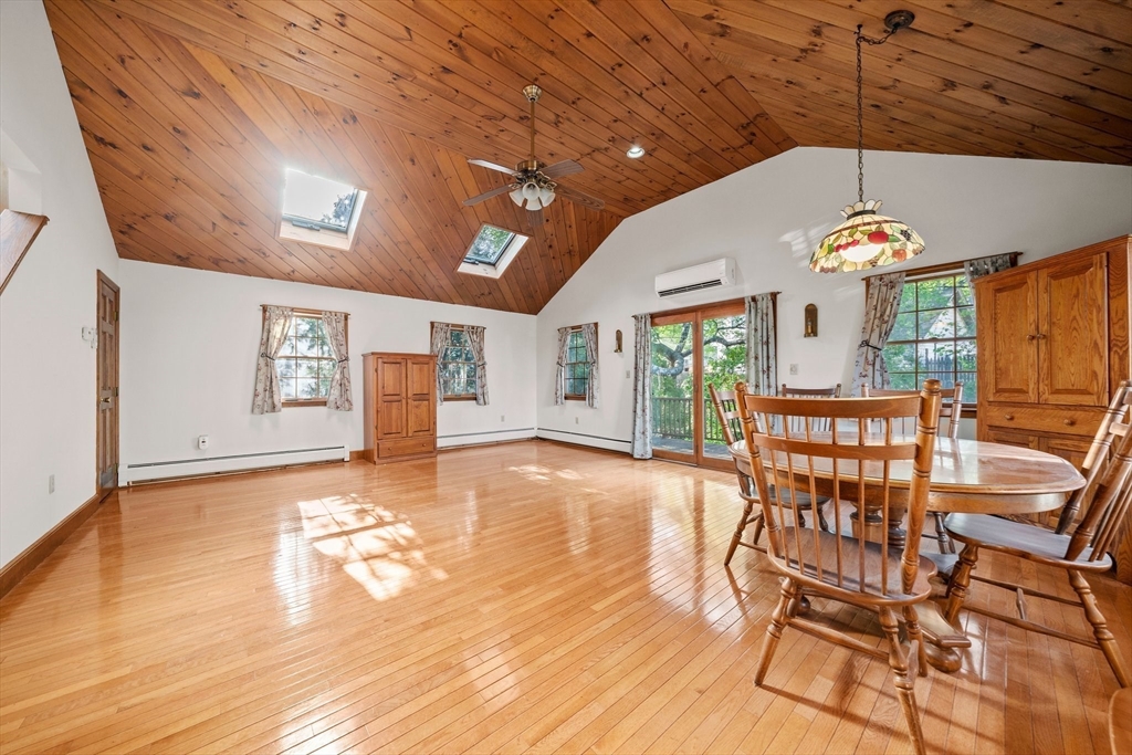 35 Hobart Ave Property Photo 21