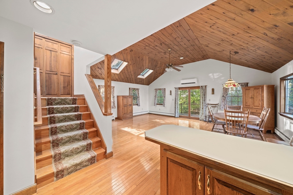 35 Hobart Ave Property Photo 27