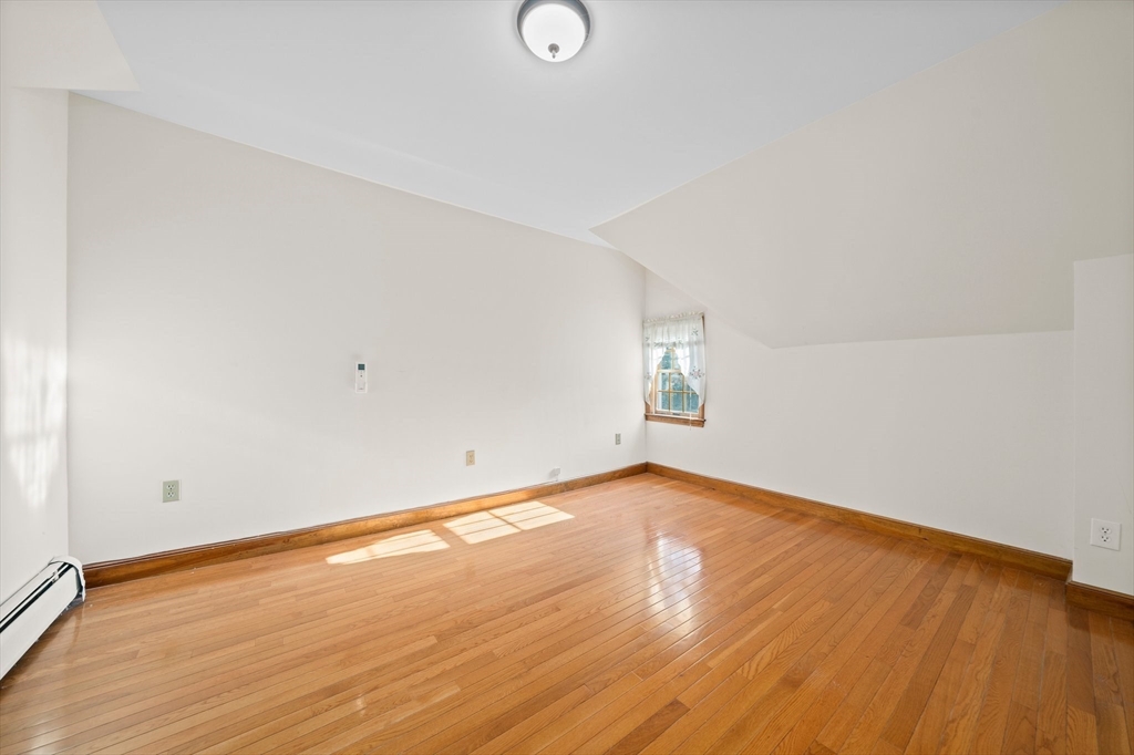 35 Hobart Ave Property Photo 31