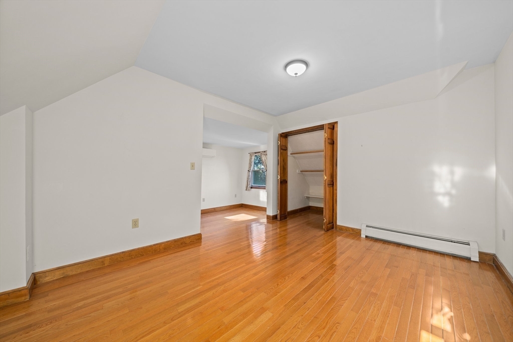35 Hobart Ave Property Photo 32