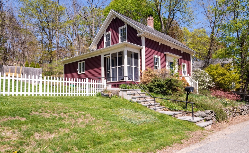 2 Sawyer St Property Photo