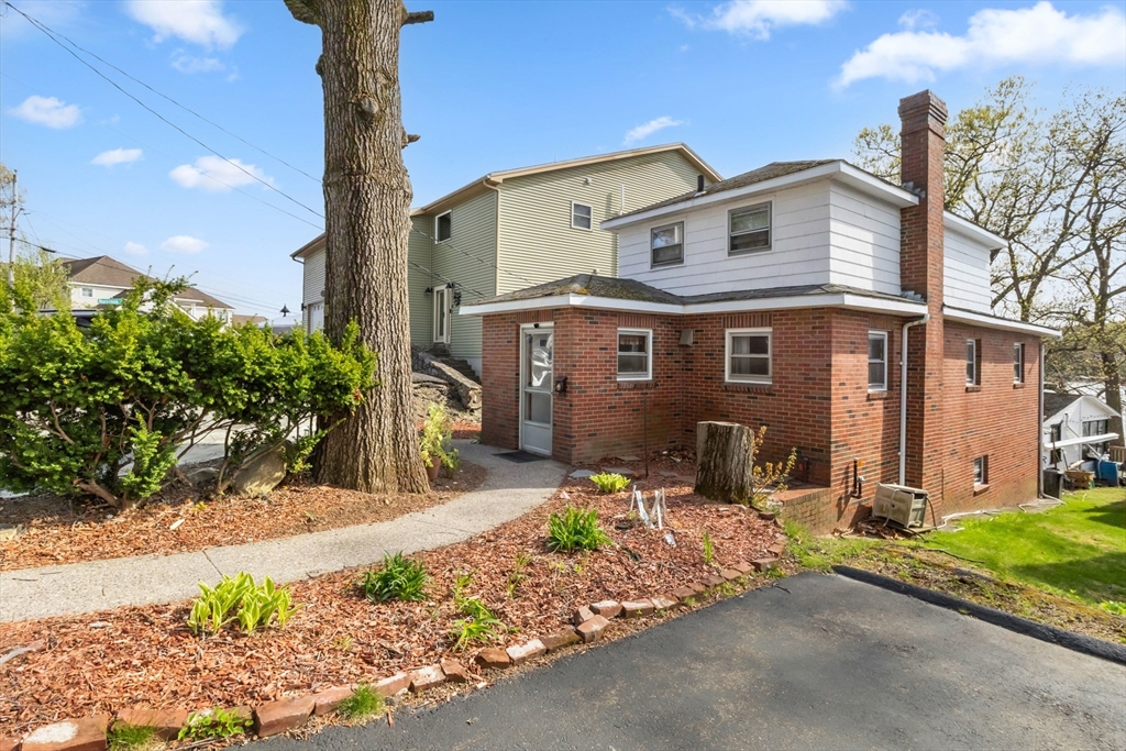 45-45A Bay View Dr Property Photo 1