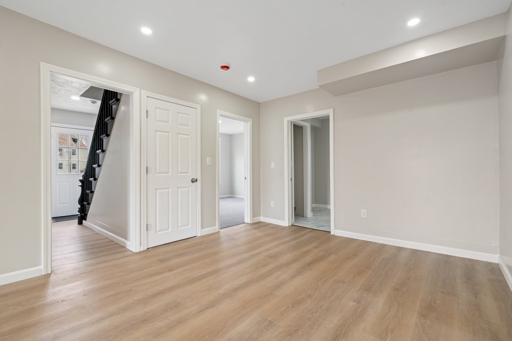 19 Bridge Street Property Photo 31