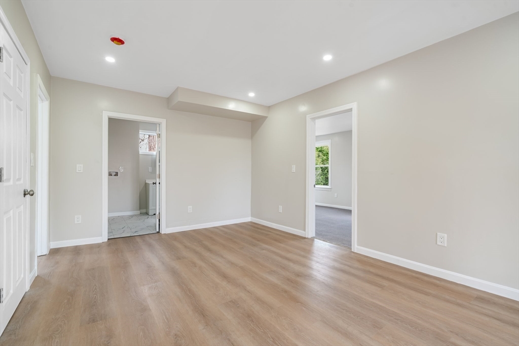 19 Bridge Street Property Photo 32
