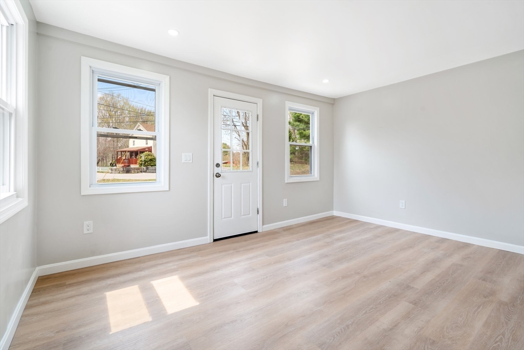 19 Bridge Street Property Photo 36