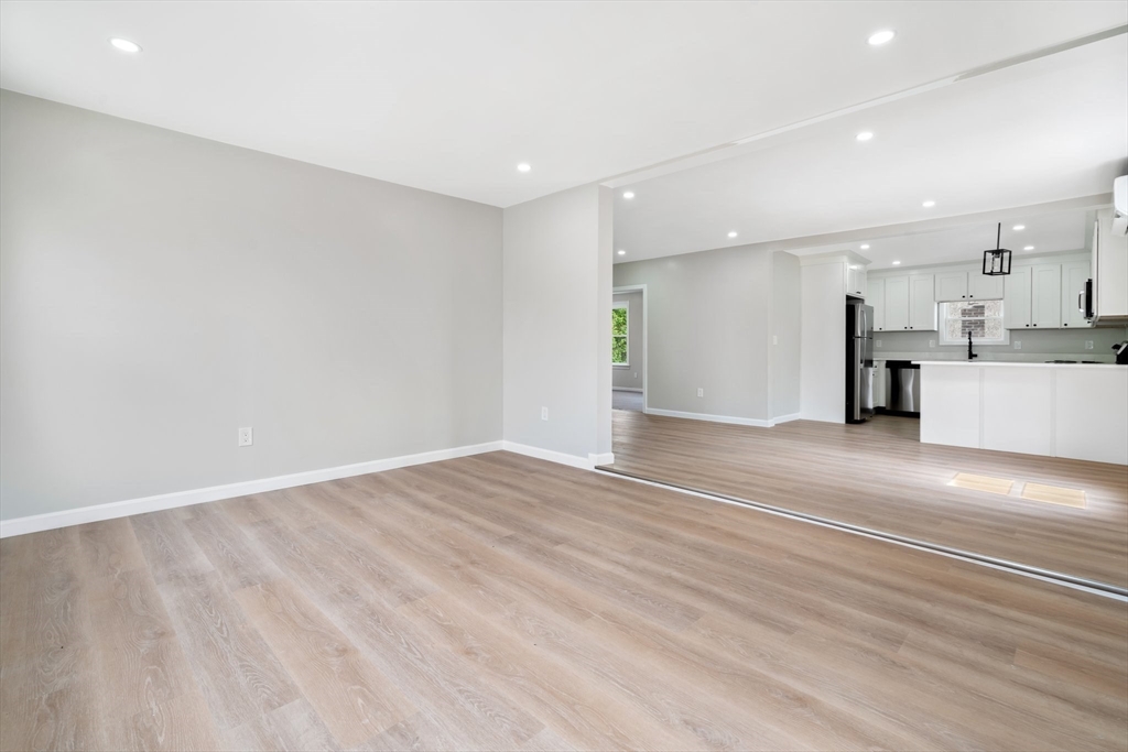 19 Bridge Street Property Photo 37