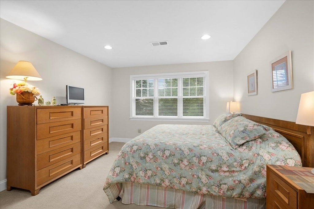 33 Adams Farm Rd # 9b Property Photo 30