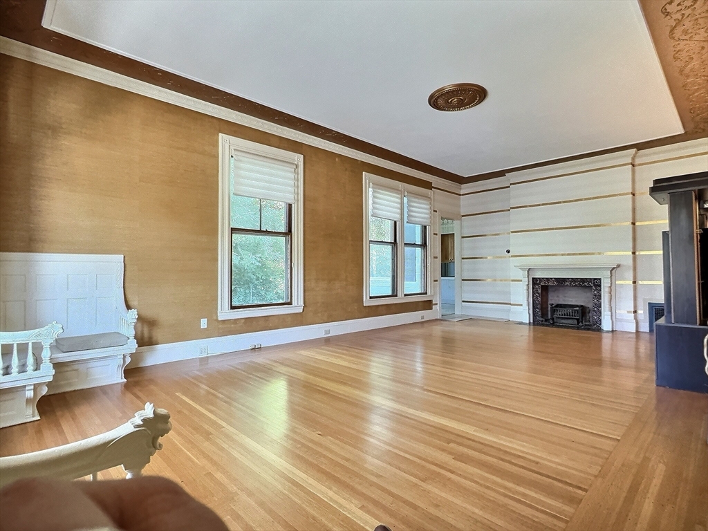 390 Pawtucket St # 1 Property Photo 1
