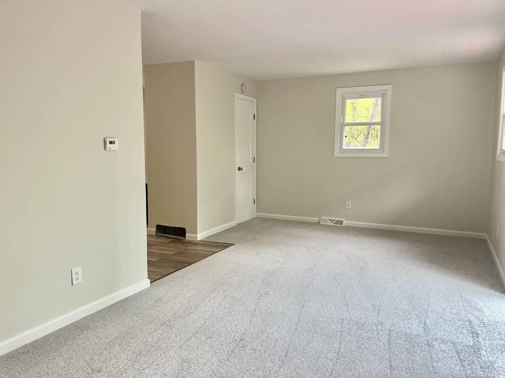 196 Munn Rd Property Photo 4